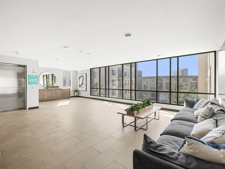 2402 Nolita — Photo 11