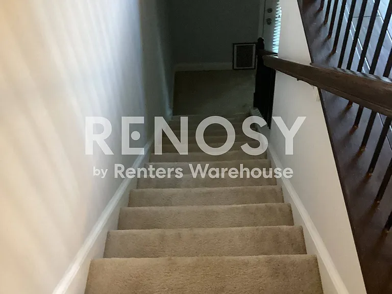 2422 Tenor Ln — Photo 9