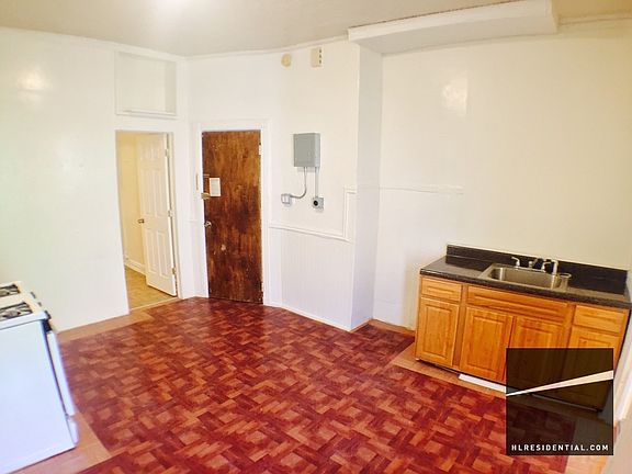 2nd image of 1110 47th Ave #3R