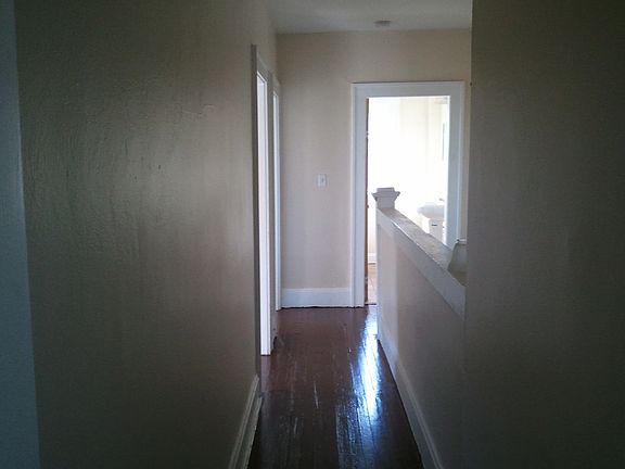 4th image of 157 S Highland Ave