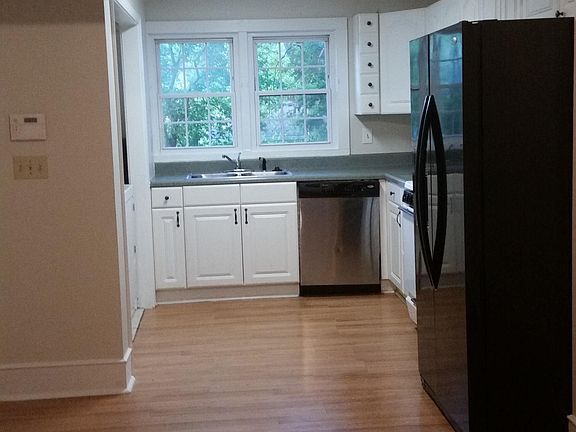 2nd image of 317 Montgomery St