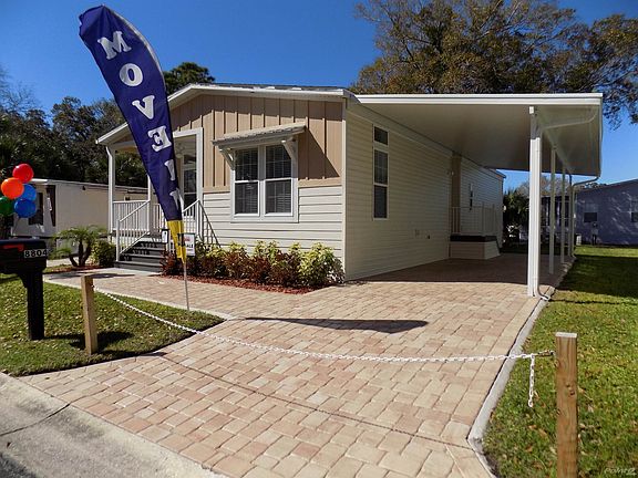 BRICK PAVERED DRIVEWAY