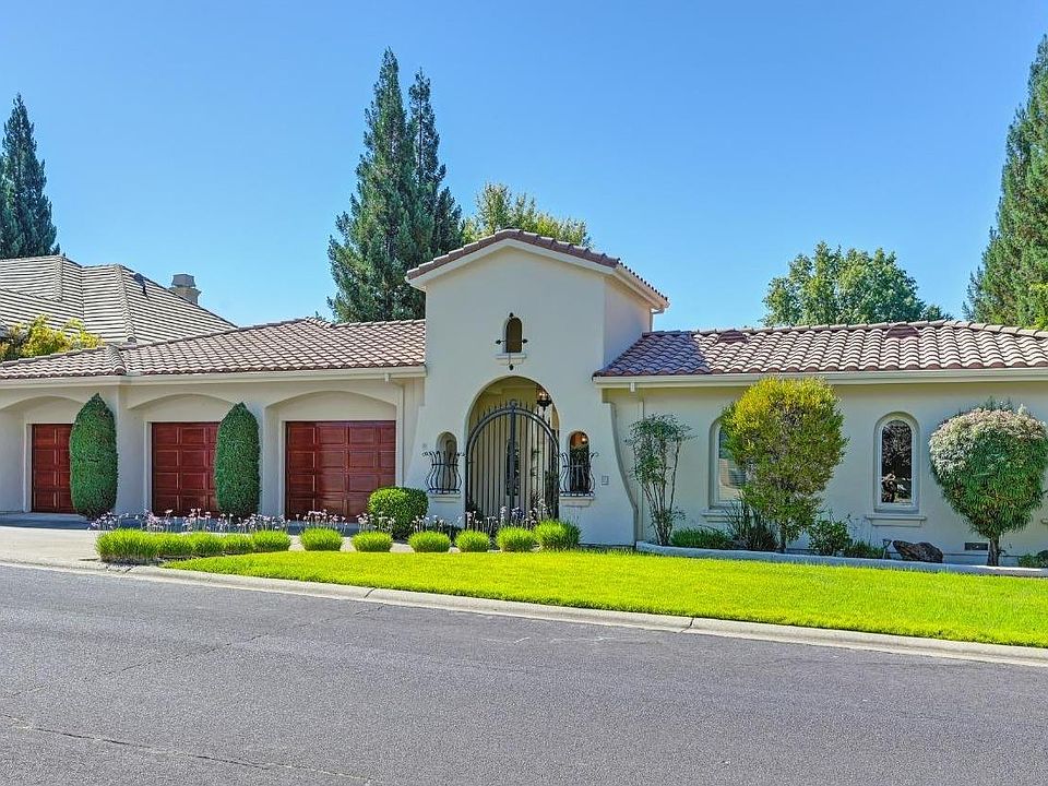 1st image of 15200 De La Cruz Dr