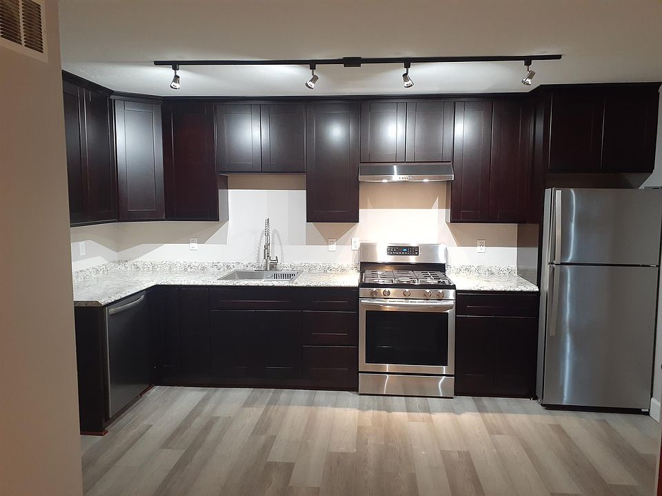 1st image of 1601 Jordan Dr #33