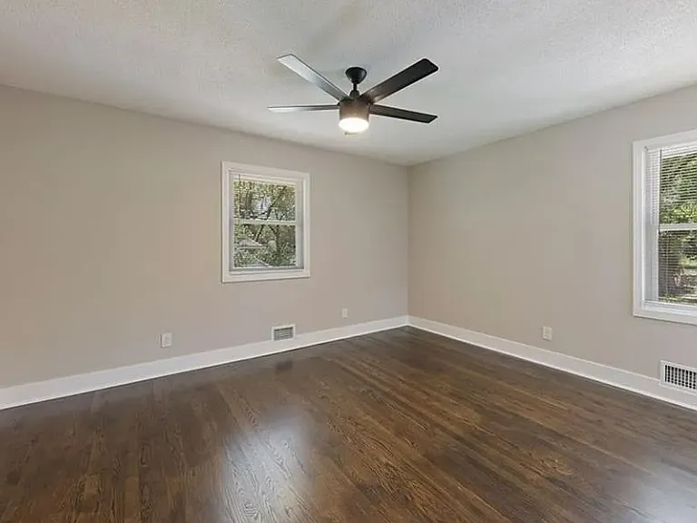 11027 Monroe Ct — Photo 7