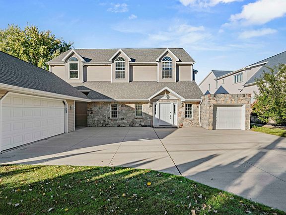 4th image of 2249 Lakeside Pl