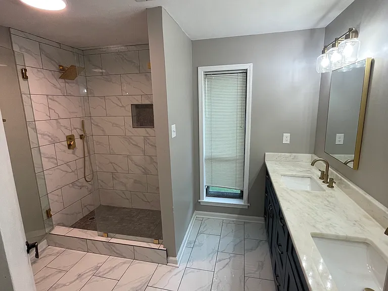 1738 E Churchill Downs Rd — Photo 14