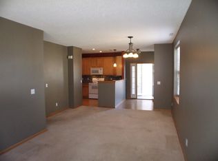 1601 Countryside Dr, Shakopee, MN 55379