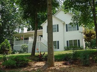 5215 Flat Creek Rd, Gainesville, GA 30504