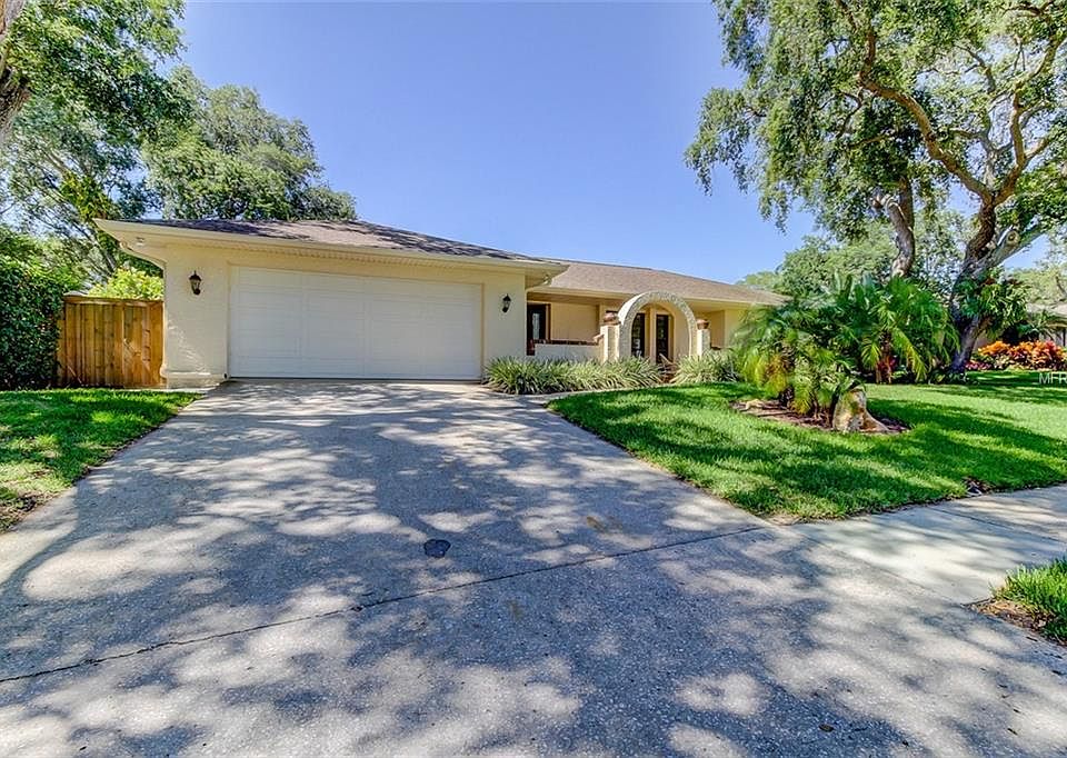 1st image of 2009 Spanish Pines Dr