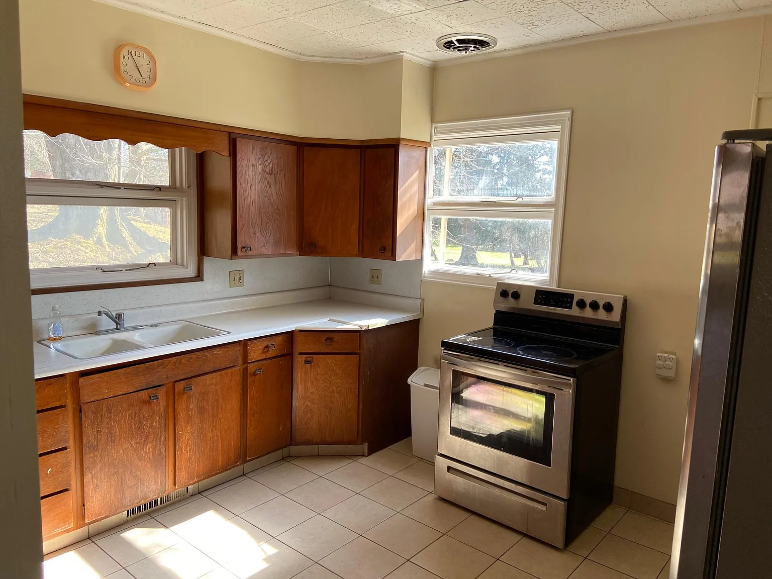 2 bed, 1032 sqft, $1,245 — Photo 2
