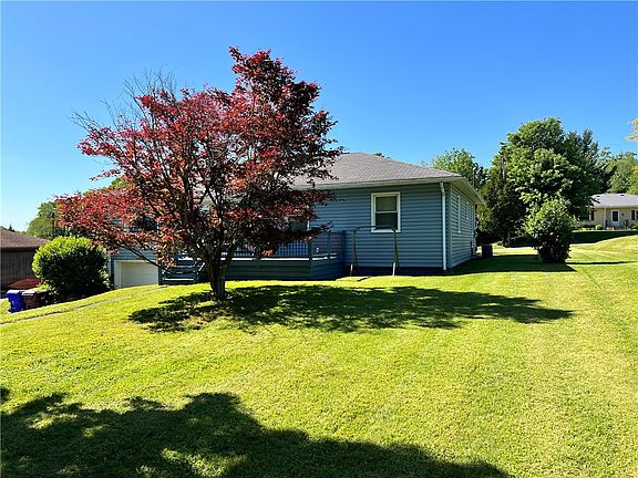 4th image of 11 Evergreen Dr