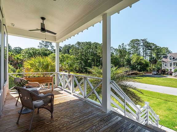 5th image of 1443 Headquarters Plantation Dr