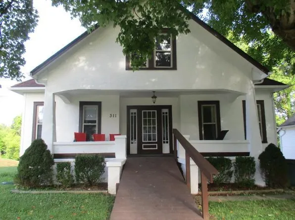 311 Broad St, Falmouth, KY 41040