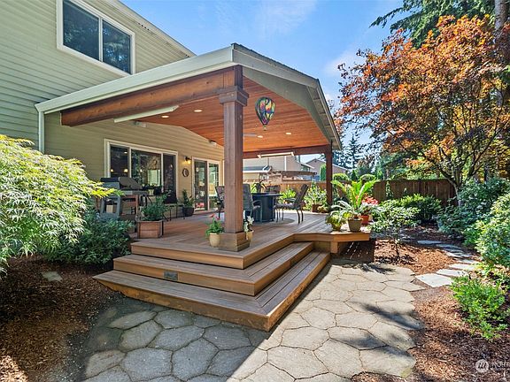 5th image of 18002 89th Avenue E