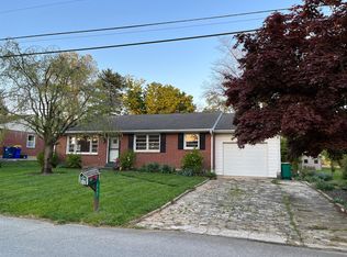 117 Elmwood Rd, Lancaster, PA 17602