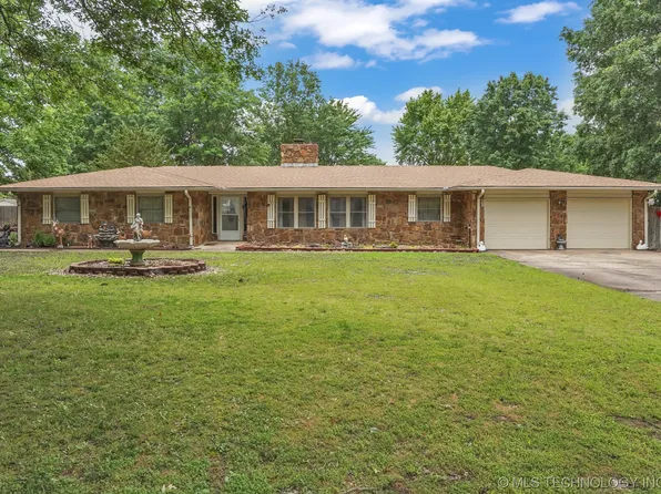 908 SW 21st St, Wagoner, OK 74467