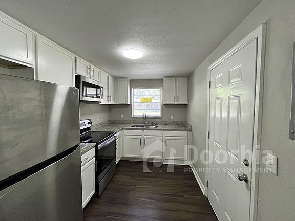 3rd image of 6314 Fabian Dr