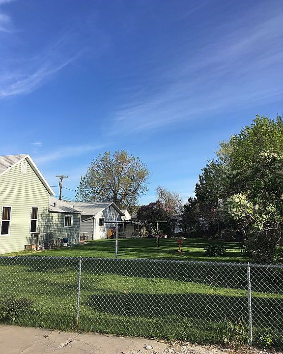 1st image of 305 6th Ave S