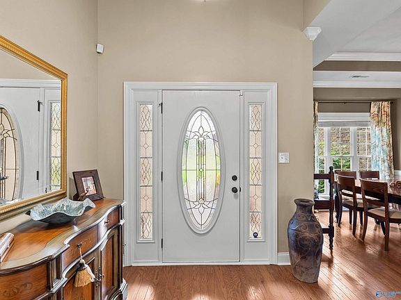 5th image of 125 Bentridge Dr
