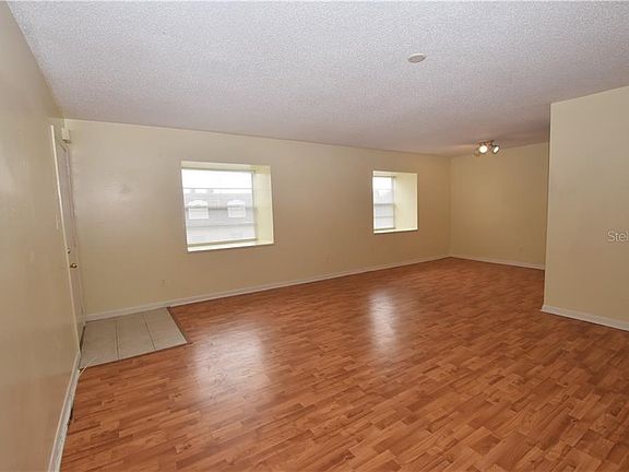 4th image of 9226 Tudor Dr #Q201