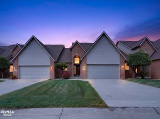 2035 Golfcrest Dr, Davison, MI 48423