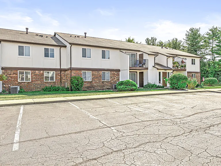Estates of Creekside Apartments — Photo 33