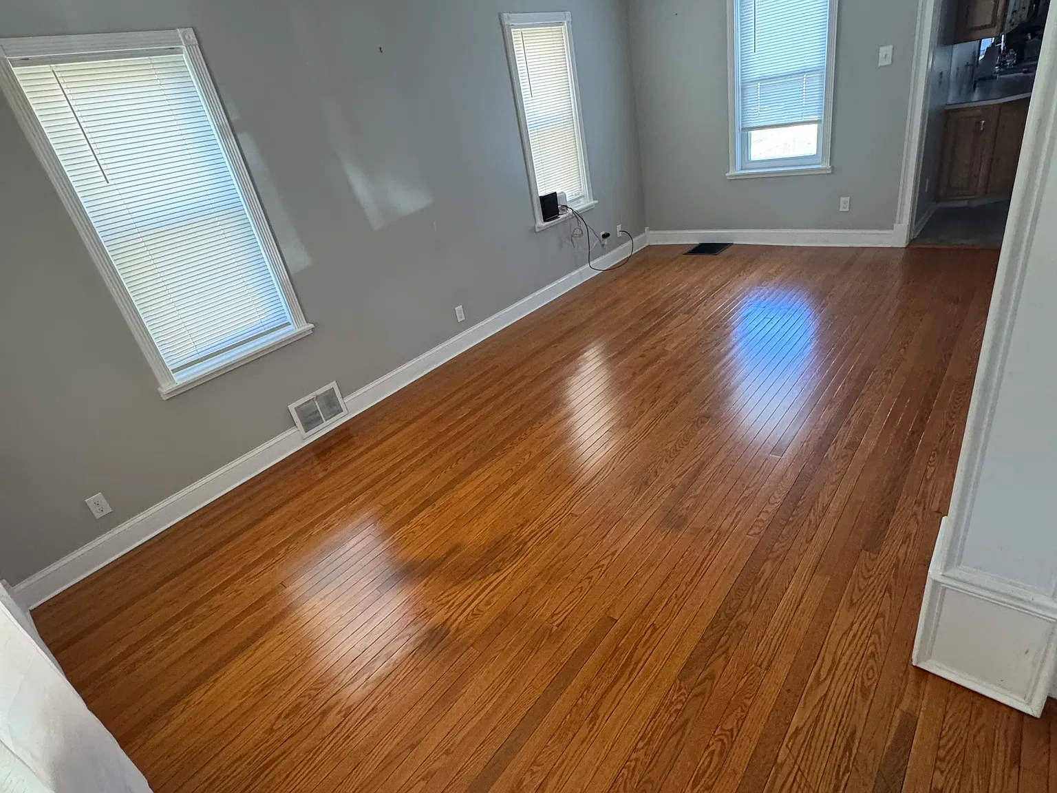 3 bed, 1876 sqft, $2,300 — Photo 4
