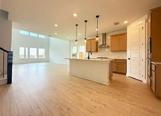 17141 Oxborough Dr — Photo 9