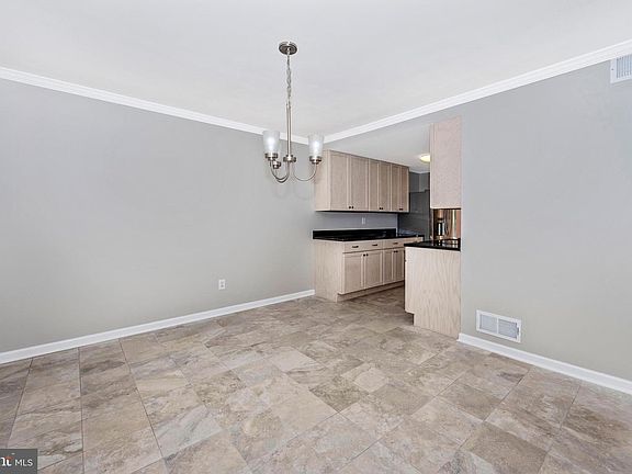 5th image of 9616 Marston Ln