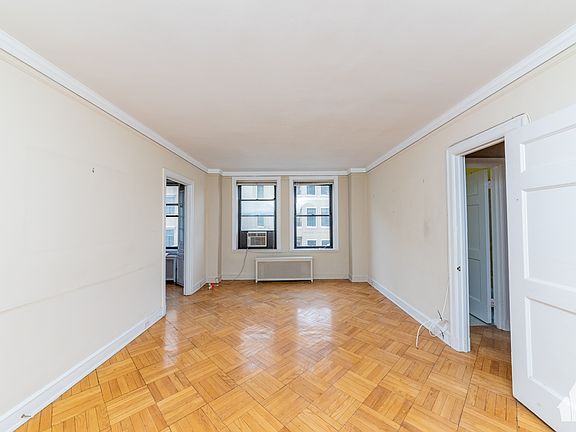 3rd image of 2000 N Lincoln Park W #407