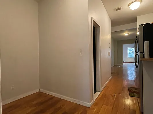 Rented by EXR | media 10