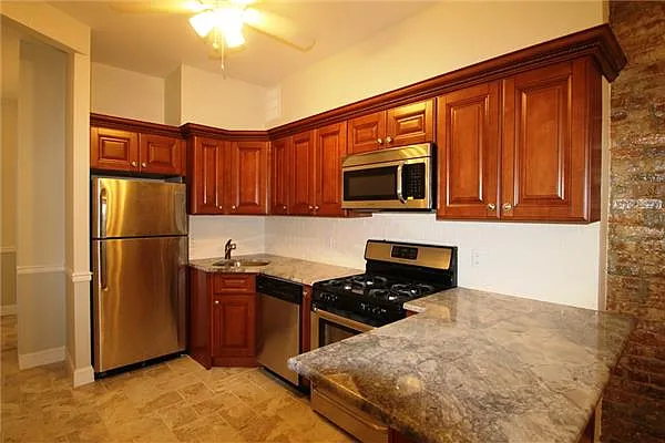 Rented by Space Marketing Shop | media 11