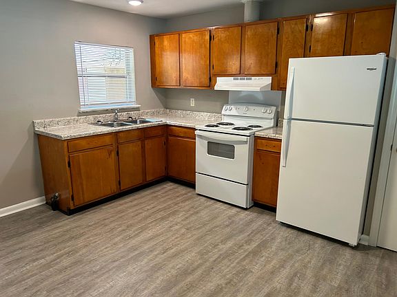 4th image of 4612 Trailwood Dr #4612