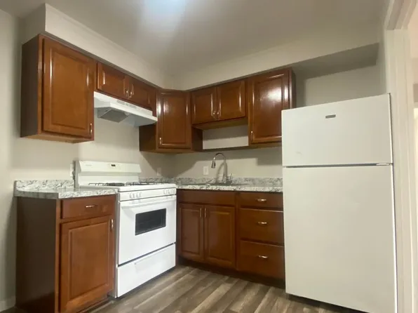 260 Nesmith Street, 260 Nesmith St APT 5, Lowell, MA 01852