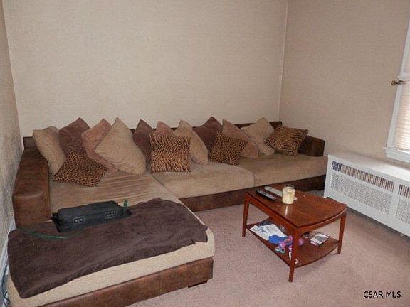 4th image of 132 Marshall Ave