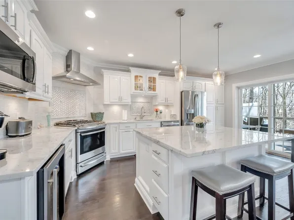 18 Princess Tree #18, Port Jefferson, NY 11777