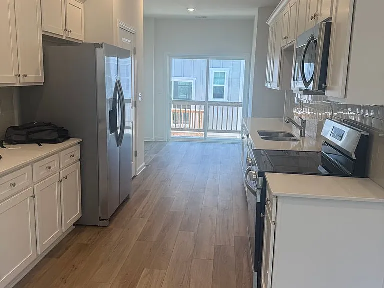4162 Tillie Cir — Photo 4