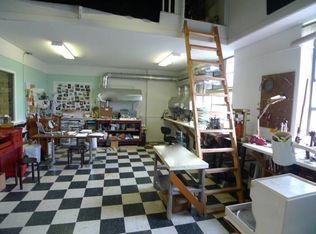 1304 E Market St APT V, Charlottesville, VA 22902