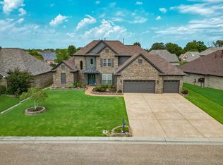 205 Lewis Fairway Cir, Oakland, TN 38060