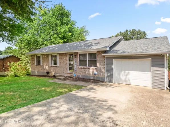 318 Valley View Dr, Radcliff, KY 40160