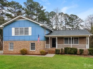 832 S Deshon Rd, Lithonia, GA 30058