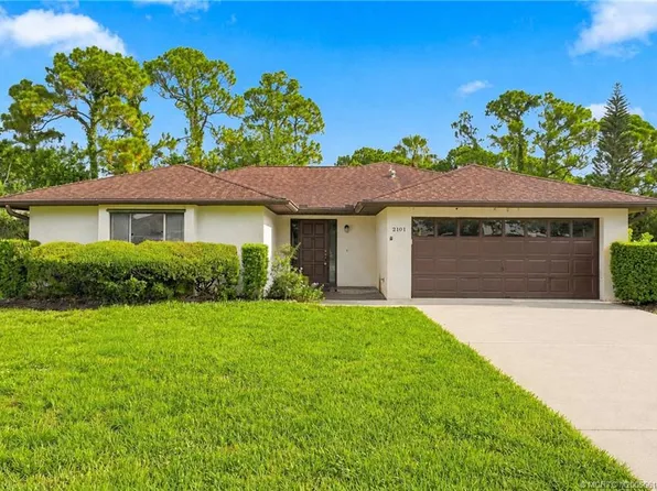 2101 SE Dolphin Rd, Port Saint Lucie, FL 34952