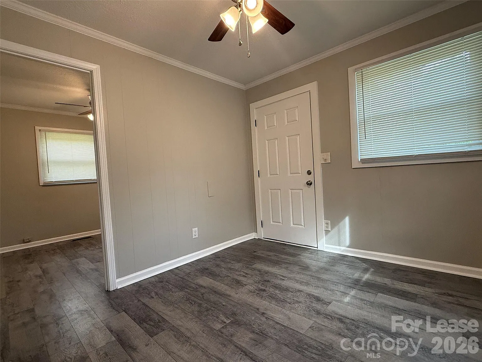 2 bed, 1.0 bath, 560 sqft, $1,100 — Photo 3