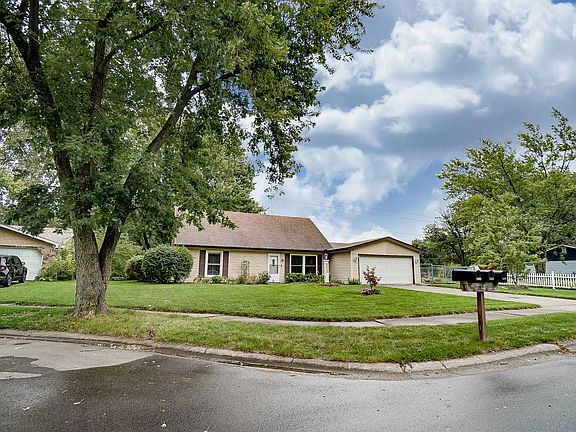 2nd image of 4032 Vineland Dr
