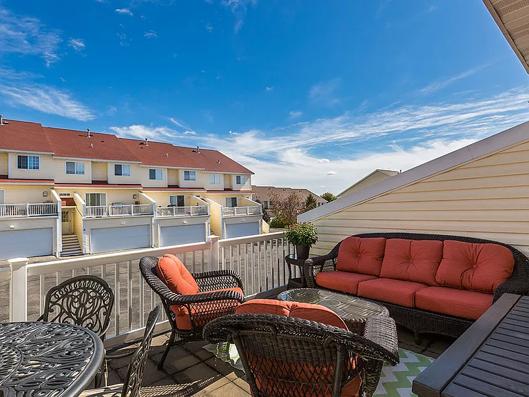 The Brittany's Apartments and Townhomes — Photo 7