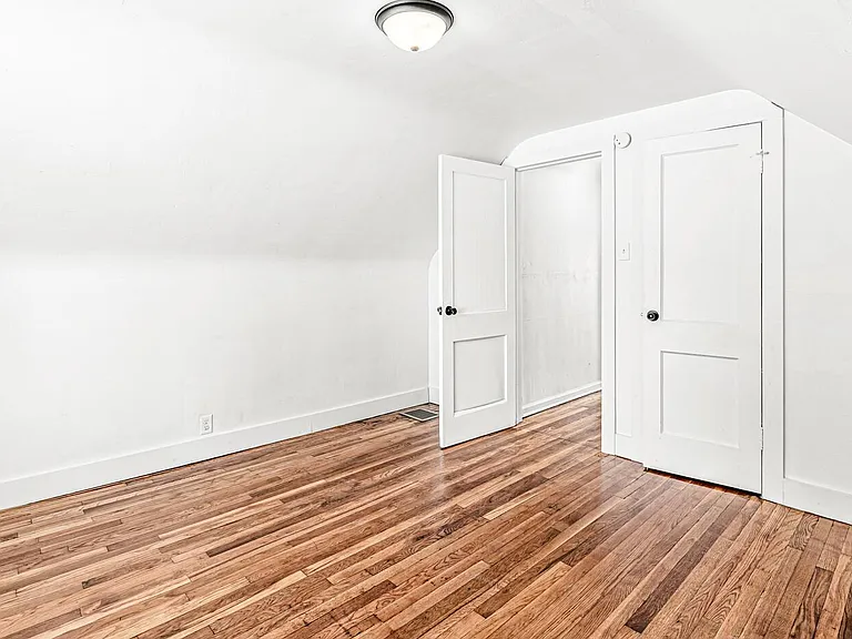 446 S Sheridan St — Photo 15