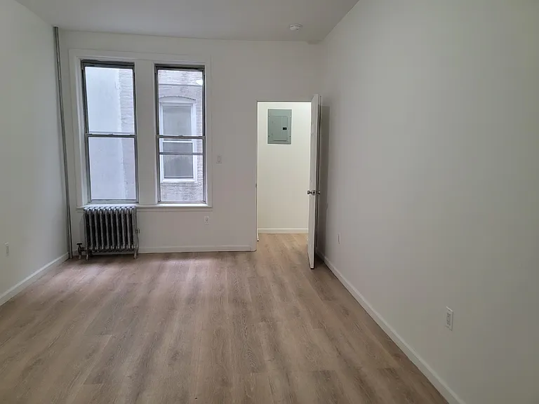 272 Sackett St #4L — Photo 9