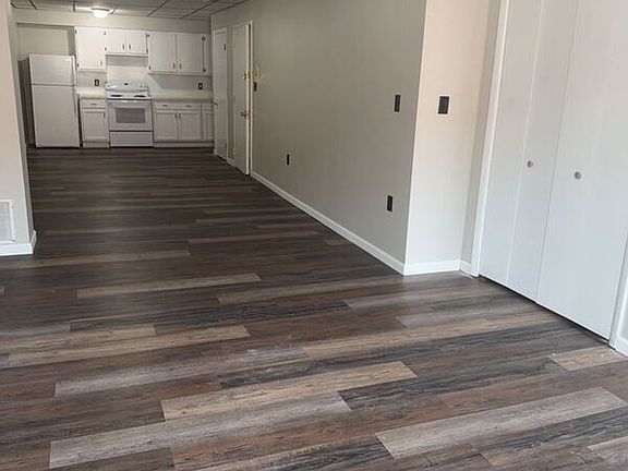 4th image of 1820 Sanderson Ave APT 1