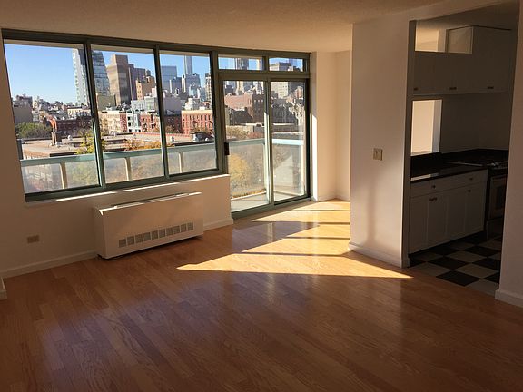 3rd image of 250 E Houston St APT 7D